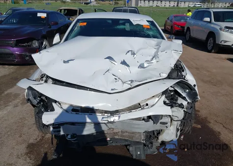 2018 Chevrolet Malibu Lt z USA, uszkodzony, nr VIN 1G1ZD5ST6JF227166